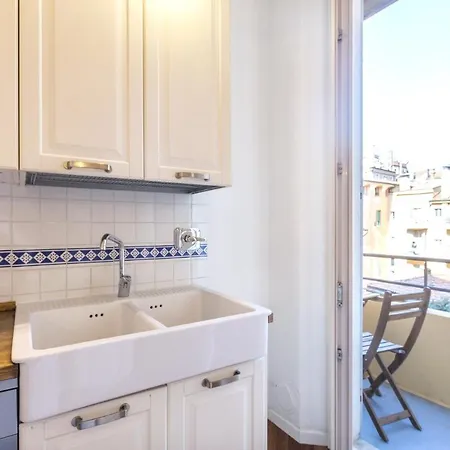 Maggiore Luxury Retreat Apartment